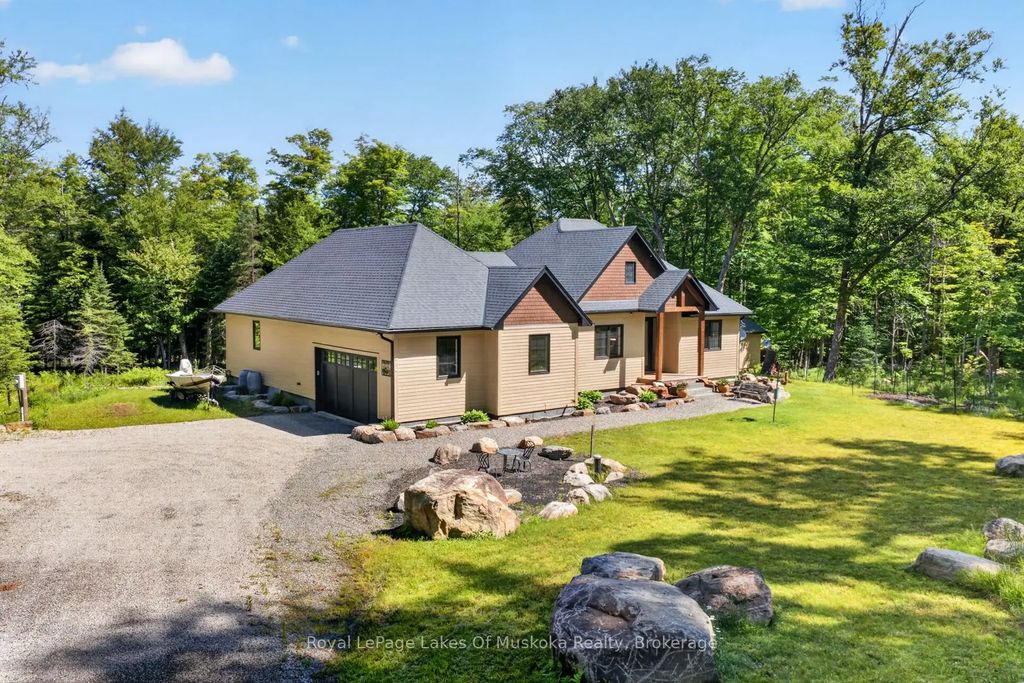 1129 North Portage Road, Lake of Bays