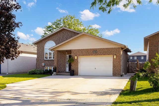7880 Ascot Circle, Niagara Falls