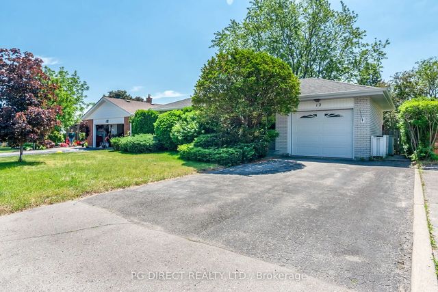 12 Belvedere Road, Quinte West