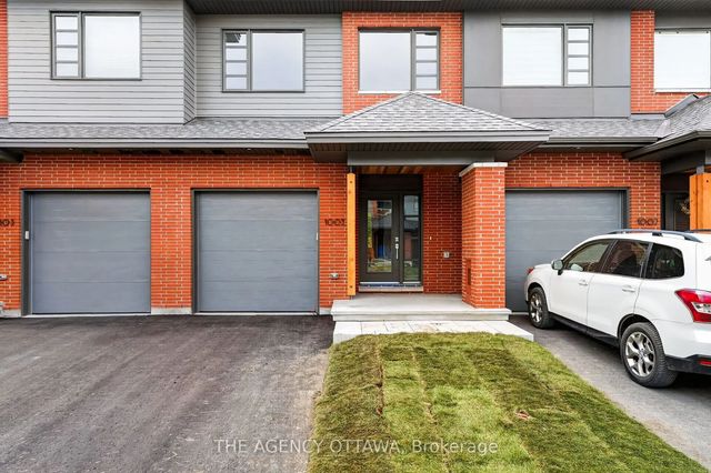 1005 Kitigan Grove, Kanata