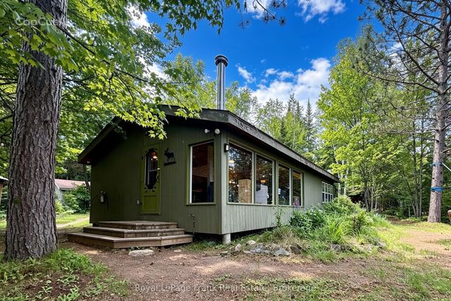 554a South Mckenzie Lake Road, South Algonquin