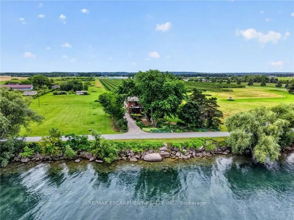 3754 Lakeshore Road, Lincoln
