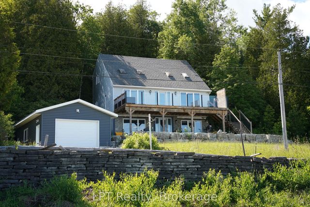 101 North Shore Road, Northern Bruce Peninsula