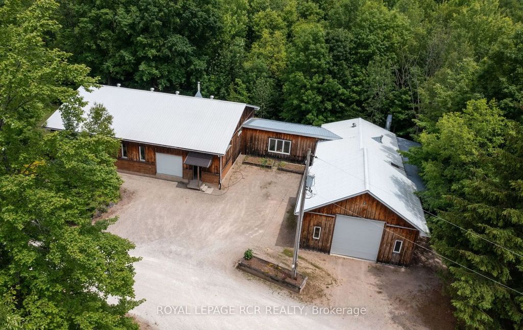425457 25 Side Road, Amaranth
