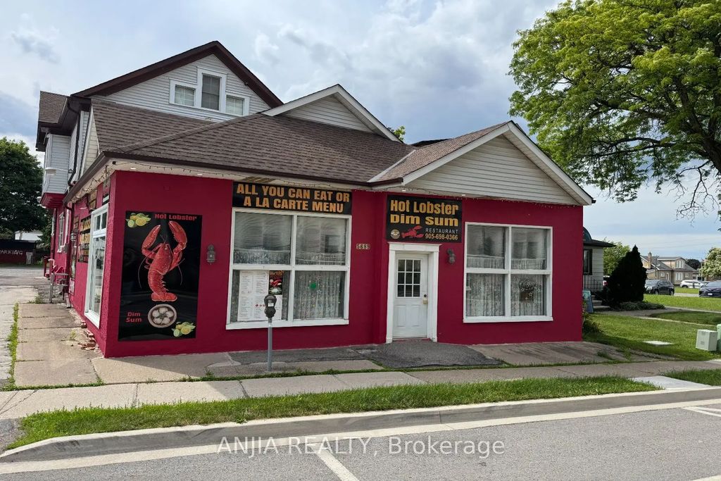 5689 Main Street, Niagara Falls