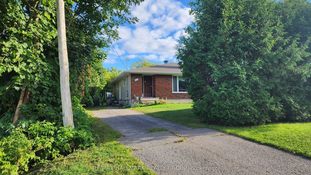 1570-1572 Goth Avenue, Blossom Park - Airport and Area