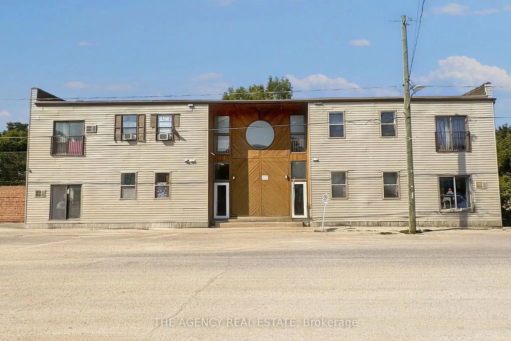156 Main Street 8, Bluewater