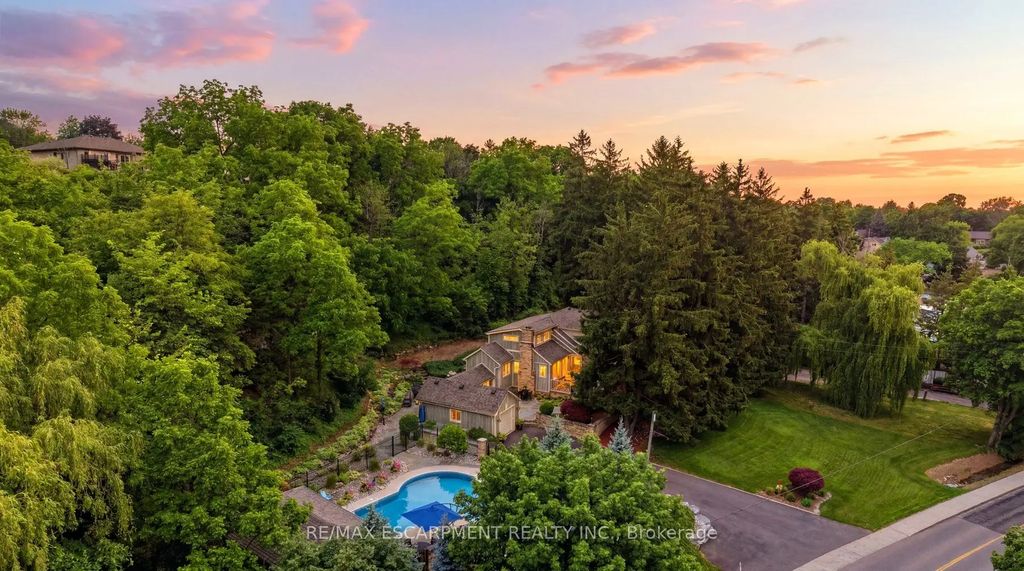 44 New Mountain Road, Hamilton