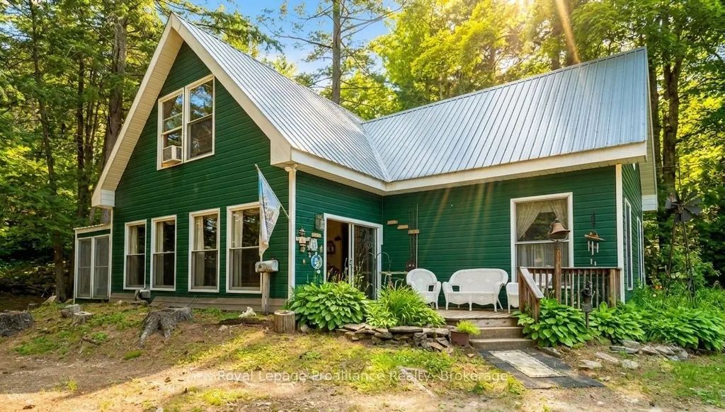 1117a Twin Pine Lane, Frontenac