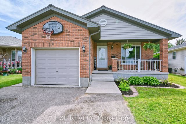 8 Rebecca Drive, Aylmer