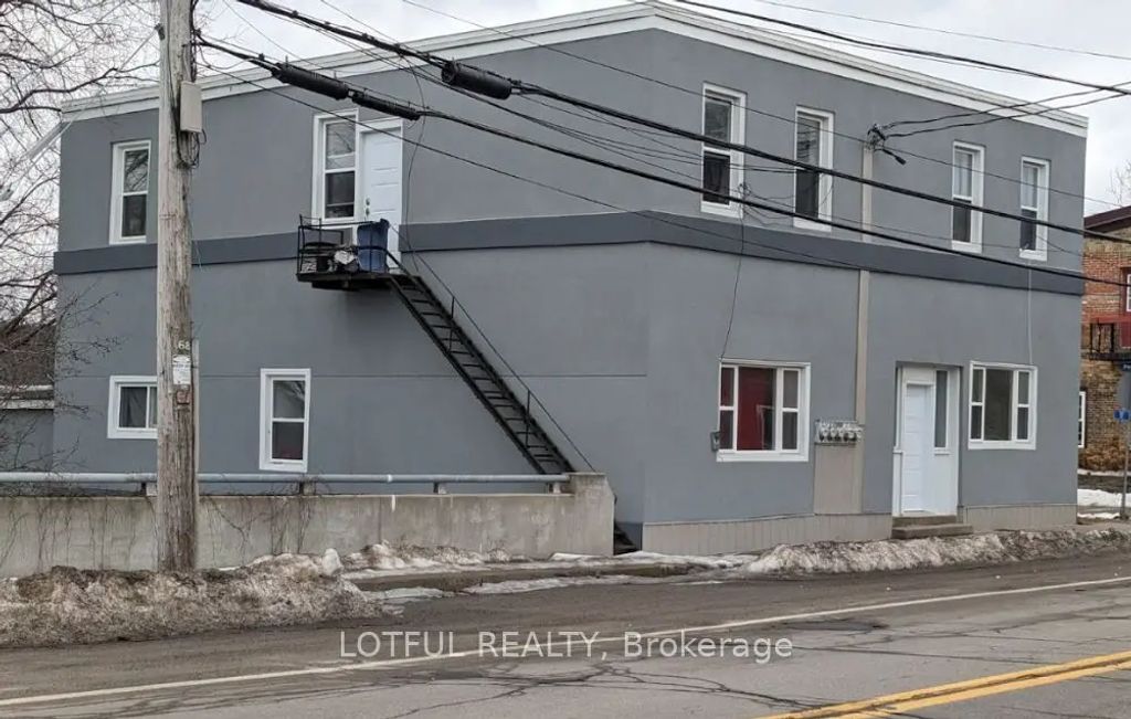 17 Main Street W 2, Elizabethtown-Kitley