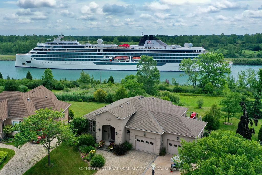 208 Muirfield Trail, Welland