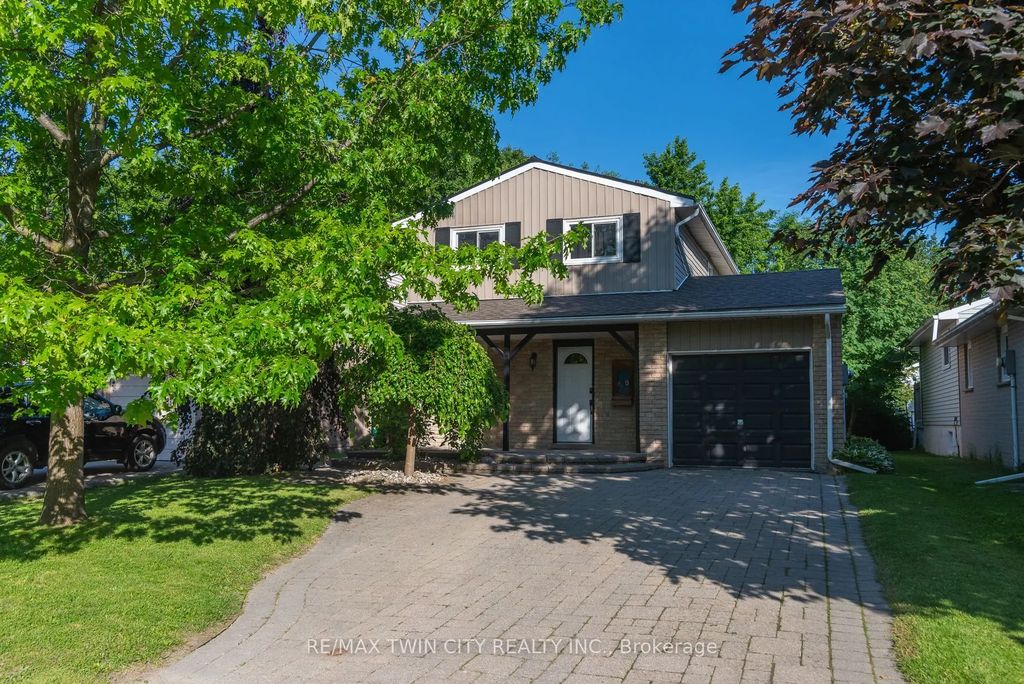 162 Parkside Drive E, Centre Wellington