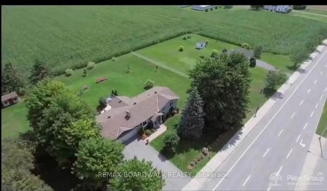2241 Trim Road, Orleans - Cumberland and Area