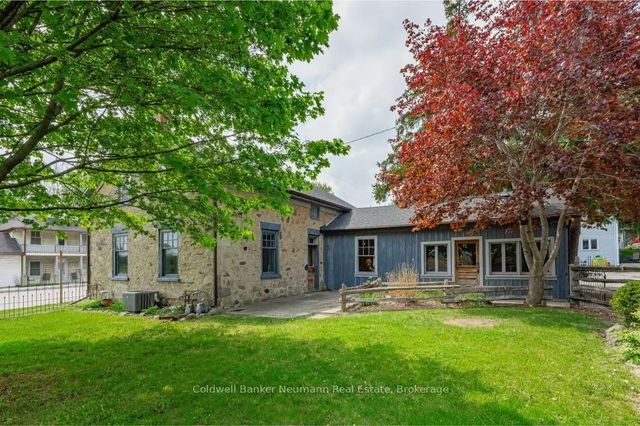 52 Brock Road S, Puslinch