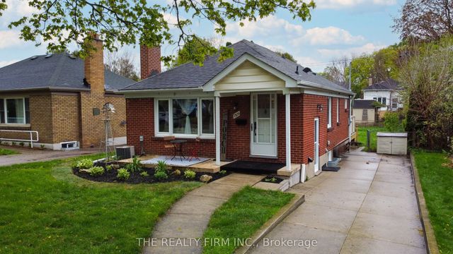 1319 Wilton Avenue, London East