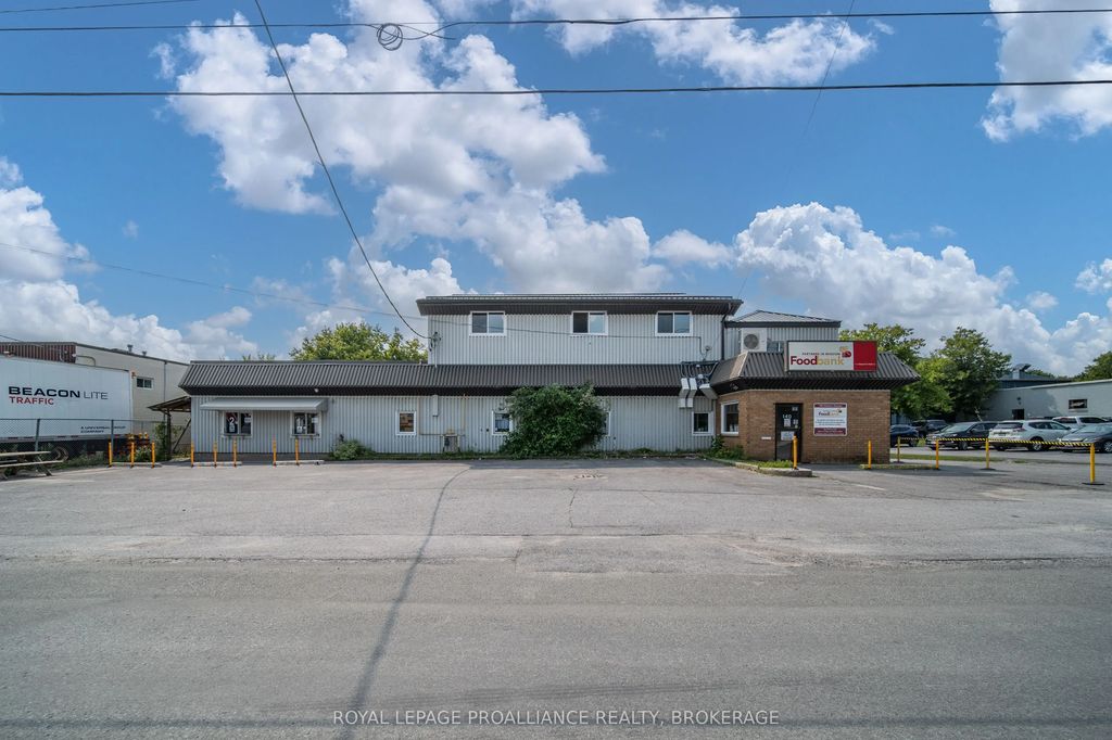 140 Hickson Avenue, Kingston