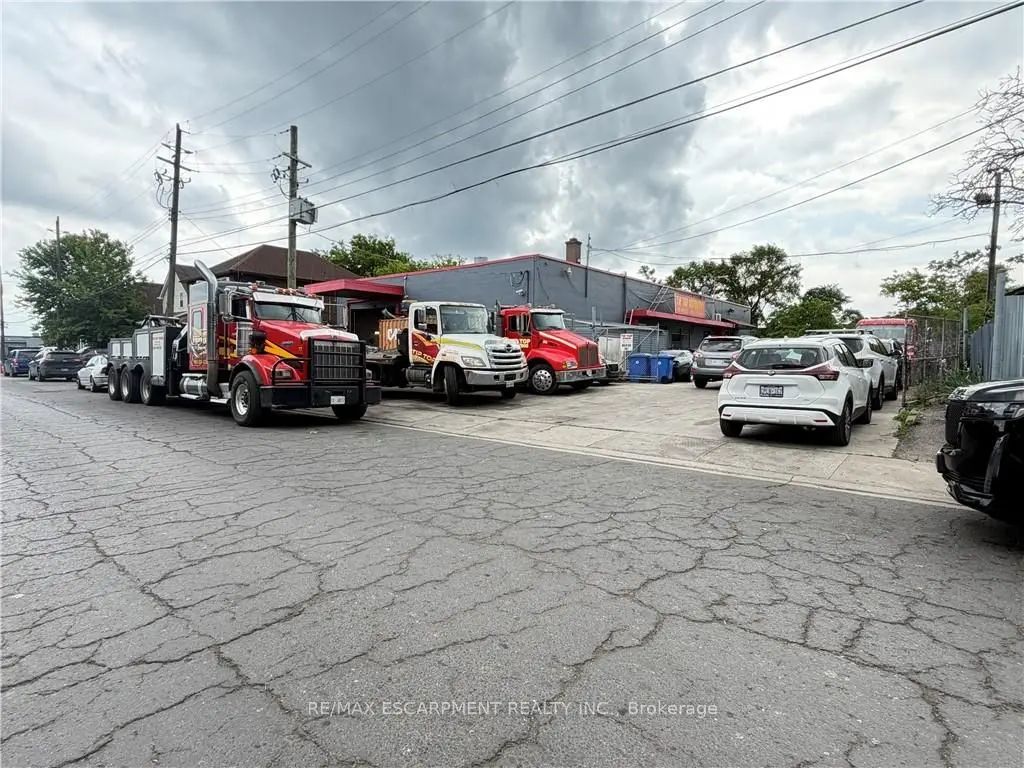 350 Sherman Avenue N, Hamilton
