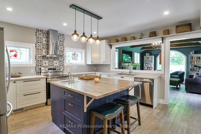 325 Mcpherson Street, Gravenhurst