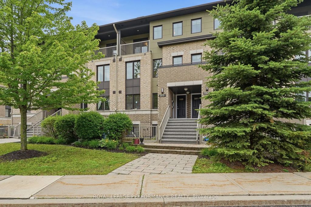 285 Titanium Private B, Orleans - Convent Glen and Area