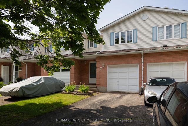 7 Graystone Court, Brant