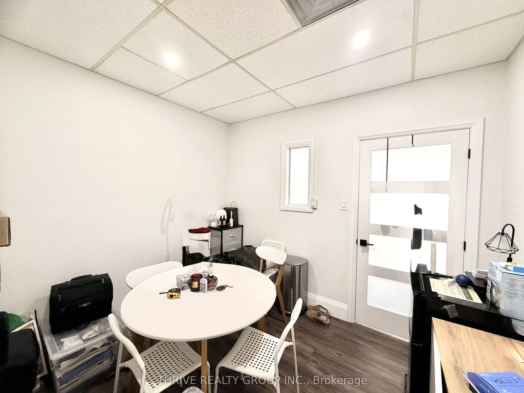 1288 Commissioners Road W D, London South