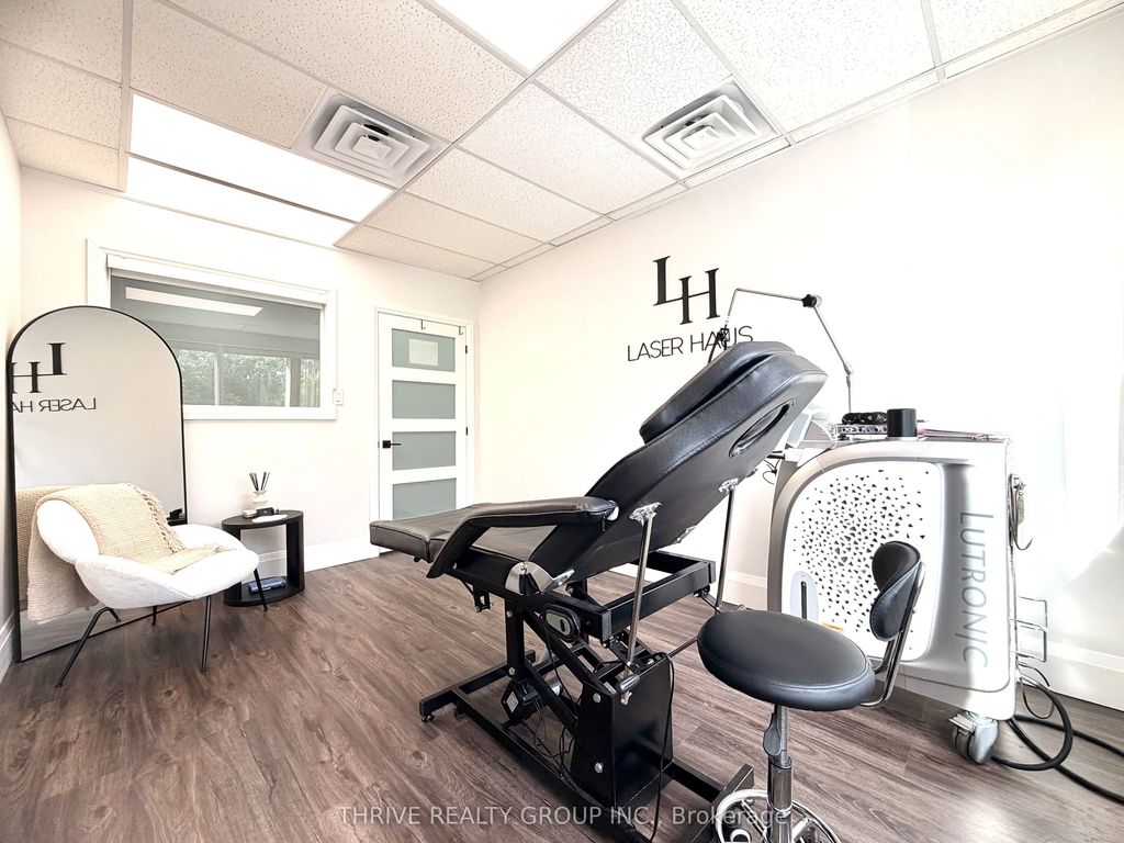 1288 Commissioners Road W B, London South