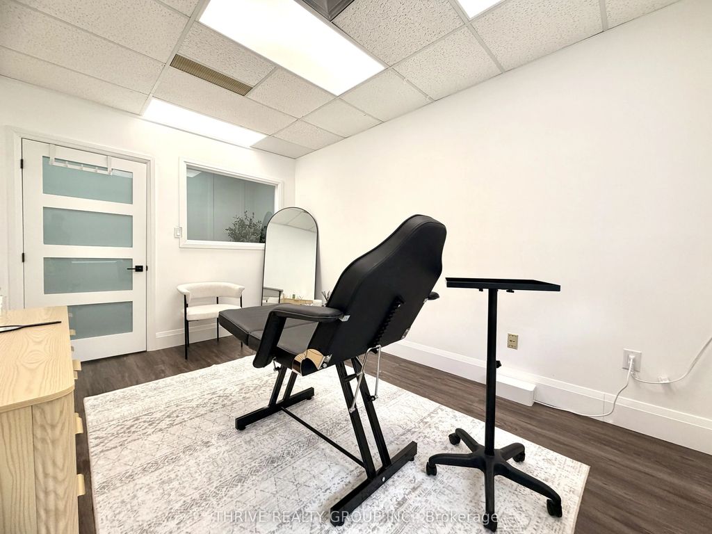 1288 Commissioners Road W A, London South