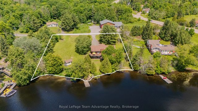 4 & 6 Sharon Park Drive, McKellar