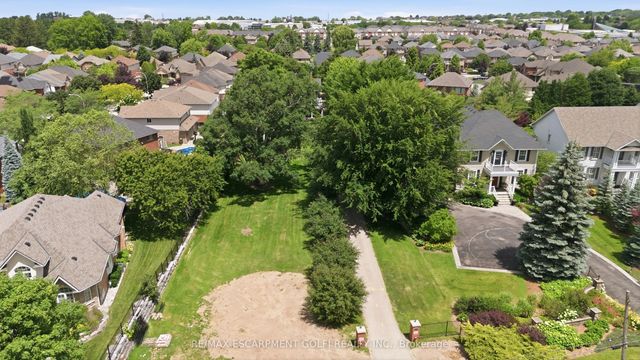 292 Main Street W A, Grimsby