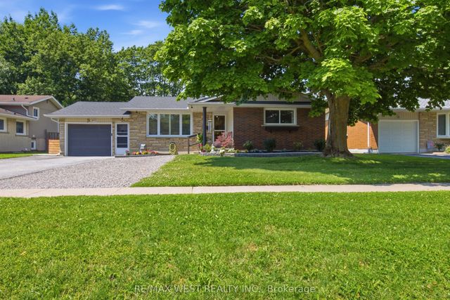 453 Leonard Avenue, Welland