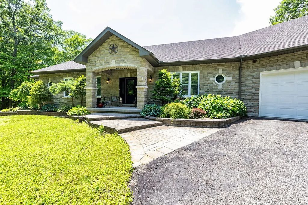 9794 Walker Road, Port Hope