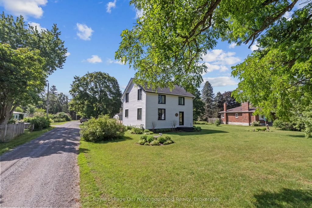 15 Community Centre Road 100, Hamilton Township