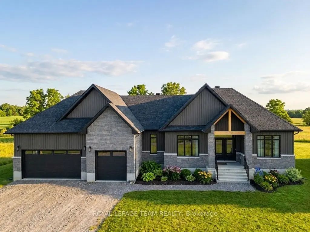 224 Trudeau Crescent, Russell