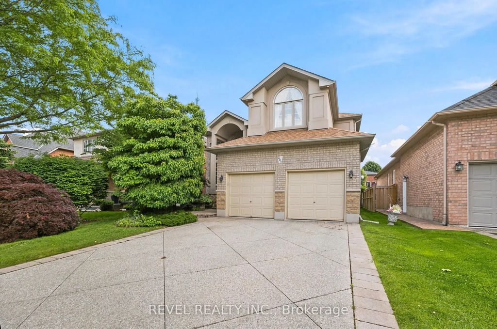 207 Valridge Drive, Hamilton