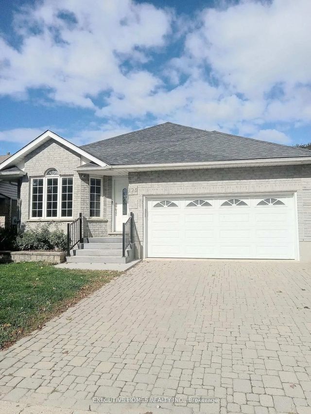 125 Municipal Street, Guelph