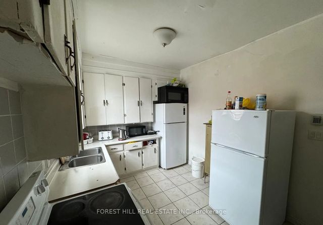 745 Barton Street E Room 1 Second Floor, Hamilton