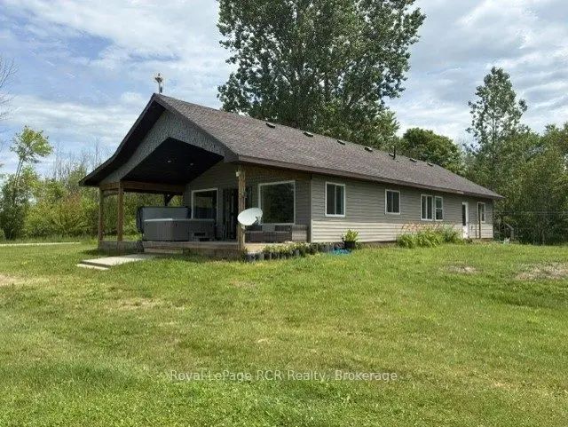 382162 E Concession 17 Road E, Georgian Bluffs
