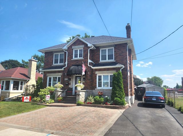 420 Third Street W, Cornwall