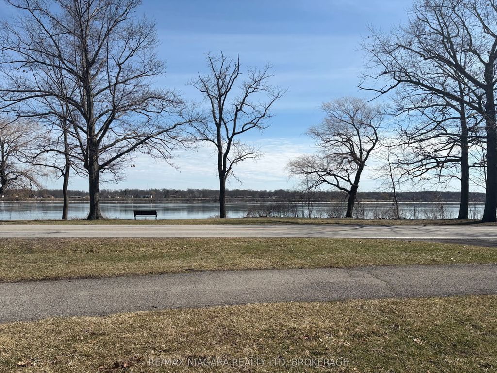 Niagara River Parkway, Niagara Falls