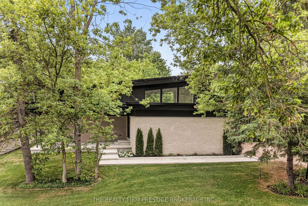 152 St Andrew Street N, St. Marys