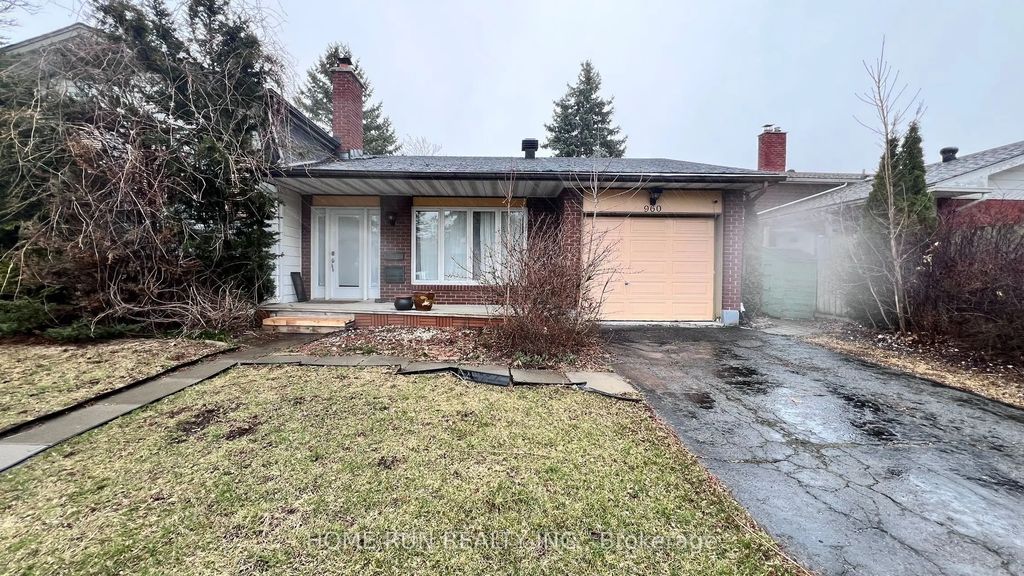 960 Cahill Drive, Hunt Club - South Keys and Area