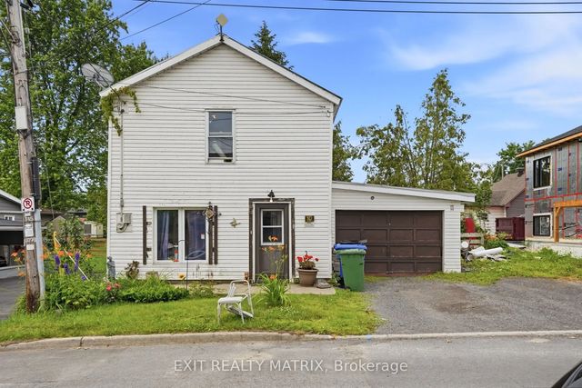 10 Peter Street, Champlain