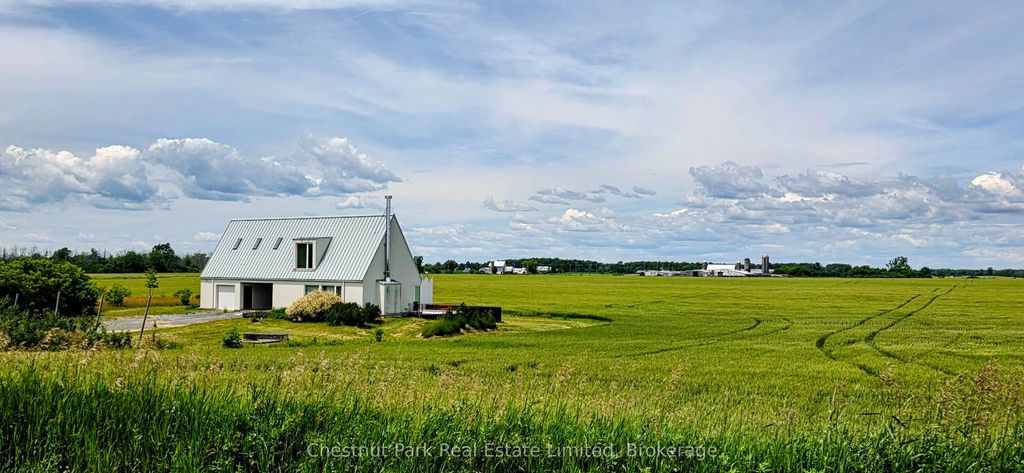 1558 Gilead Road, Prince Edward County