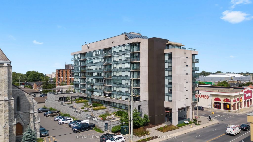 121 Queen Street 813, Kingston