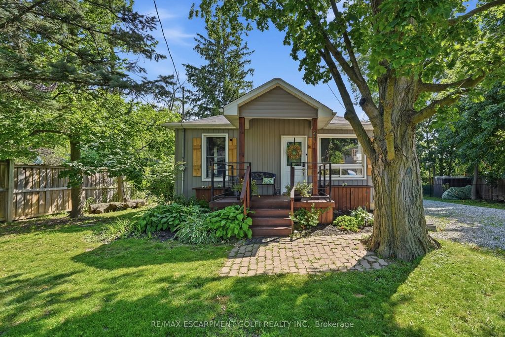 21 Renfrew Street E, Haldimand