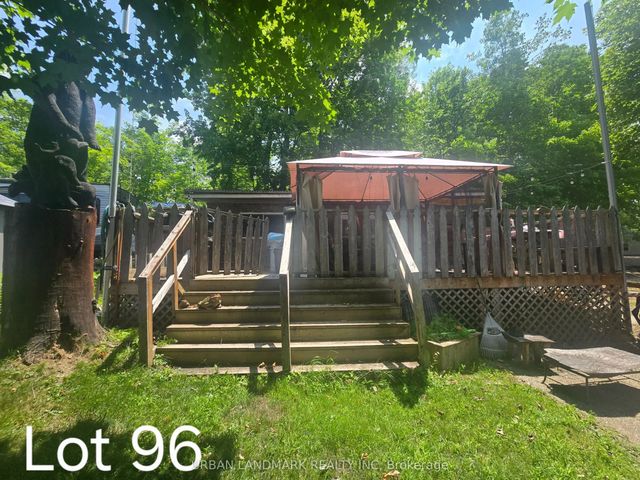 302 Quin Mo Lac Road 96, Centre Hastings