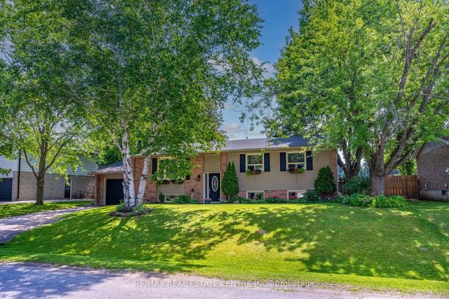 13 Douglas Crescent, Erin