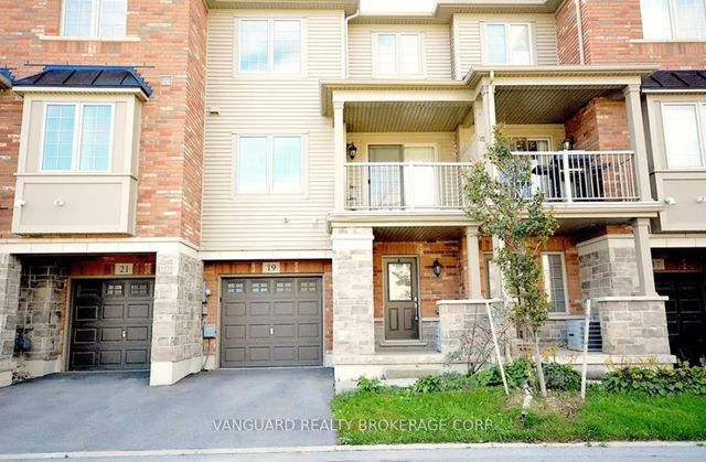 515 Winston Road 19, Grimsby