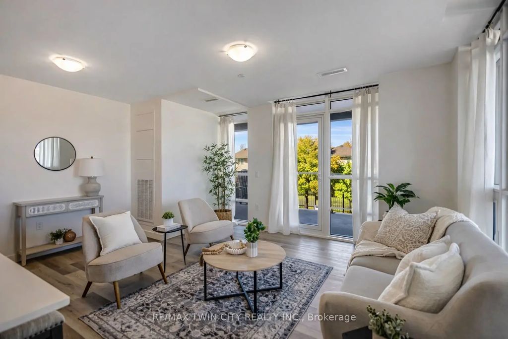 461 Green Road 212, Hamilton